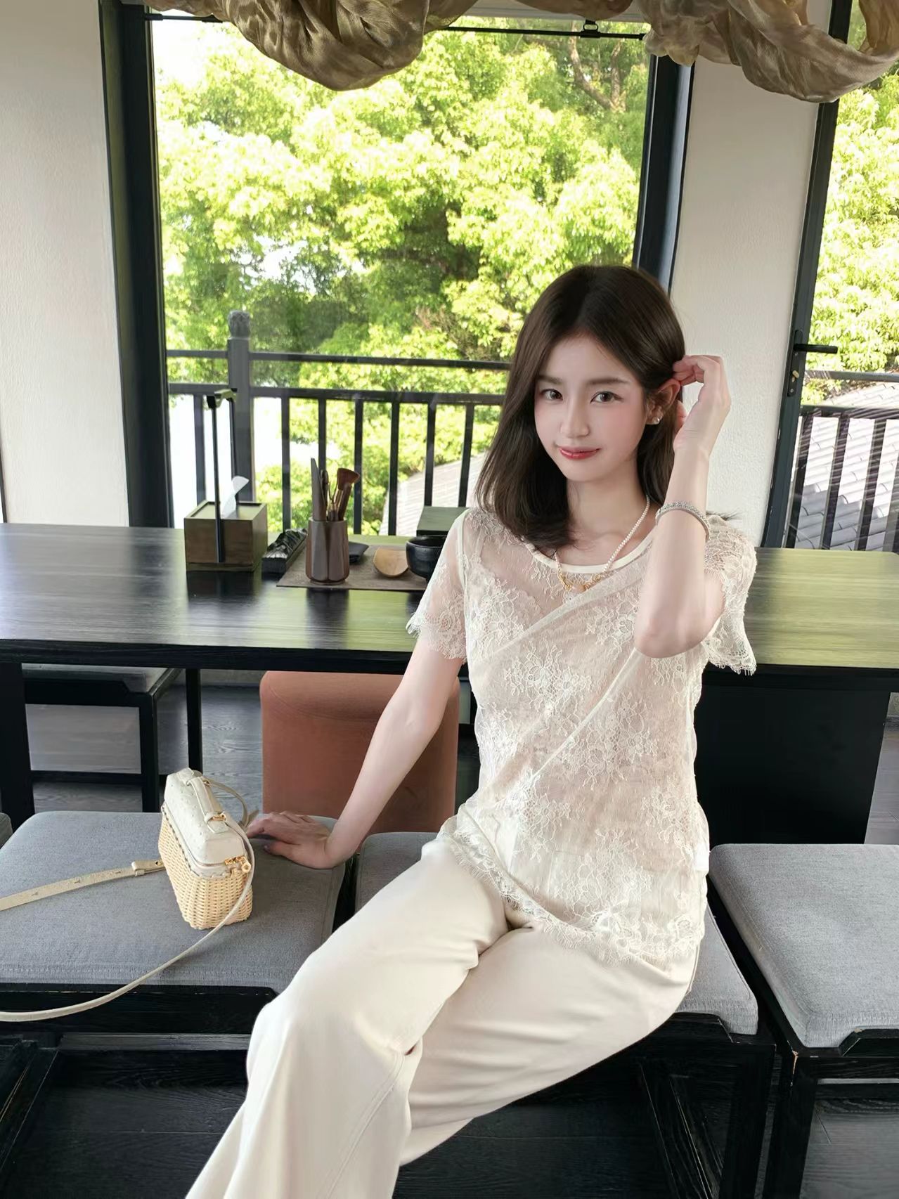 yuyu wang 찹쌀 센스 미니멀리즘 바람 레이스 반팔 티셔츠 여성 여름 슬림해 보이는 디자인 센스 작은 대중 기본 셔츠