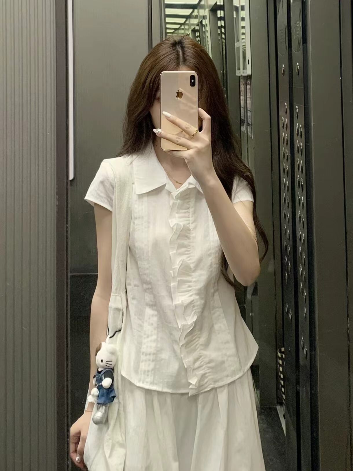고유 한 슈퍼 잘 생긴 Chic 화이트 셔츠 반팔 여성 여름 디자인 센스 작은 키 캐주얼 긍정적 인 어깨 슬림해 보이는 셔츠