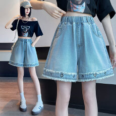 批发实拍 绣花牛仔短裤宽松高腰阔腿毛边遮肉<b class='q'>显瘦</b>加大码女装胖mm230斤