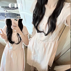 批发孕妇夏季2026新款法式气质粉色方领小众显瘦孕妇短袖连衣裙长裙