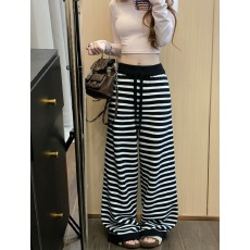 批发十三行韩货<b class='q'>正品</b>时尚百搭显瘦气质减龄条纹针织显瘦加厚阔腿裤潮