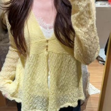 批发法式温柔风洋气减龄黄色镂空针织<b class='q'>开衫</b>女2026秋冬新款宽松显瘦毛衣
