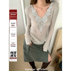 批发Ranwear'心愿日记'绵羊毛V领拼接蕾丝花纹坑条喇叭袖软糯针织毛衣