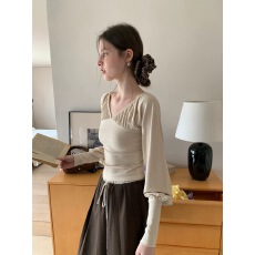 批发EGGKA温柔风气质褶皱v领设计感收口袖长袖T恤女春季修身<b class='q'>短款</b>上衣