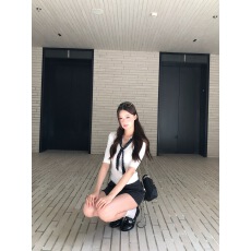 批发红人馆<b class='q'>针织衫</b>女春季穿搭2026新款韩系短款上衣修身v领<b class='q'>假两件</b>毛衣