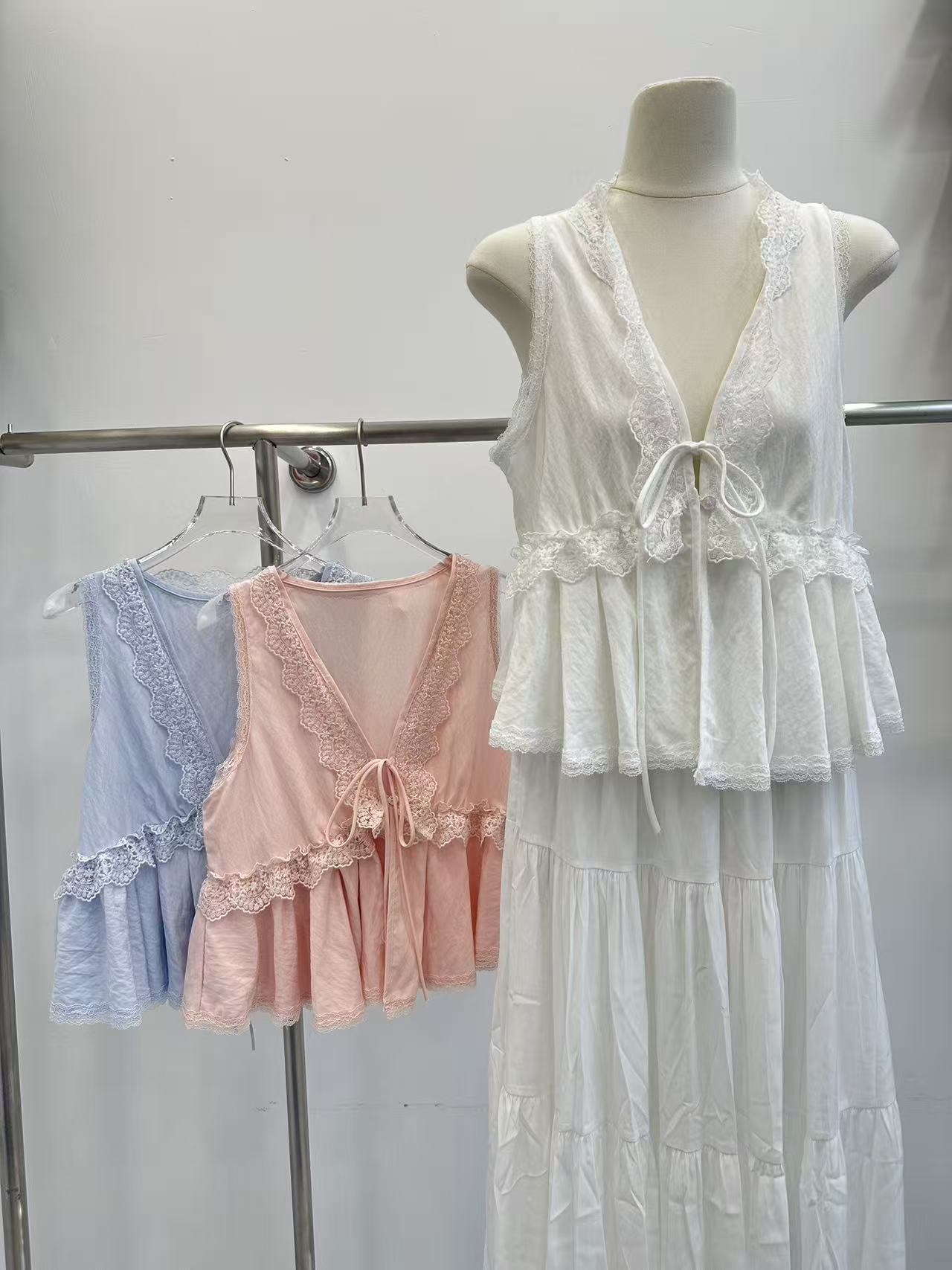 프랑스식 낭만주의 바람 화이트 V넥 레이스 V넥 조끼 여성 봄 스트랩 프릴 섹시함 그레이트 봐. 의류 트렌디