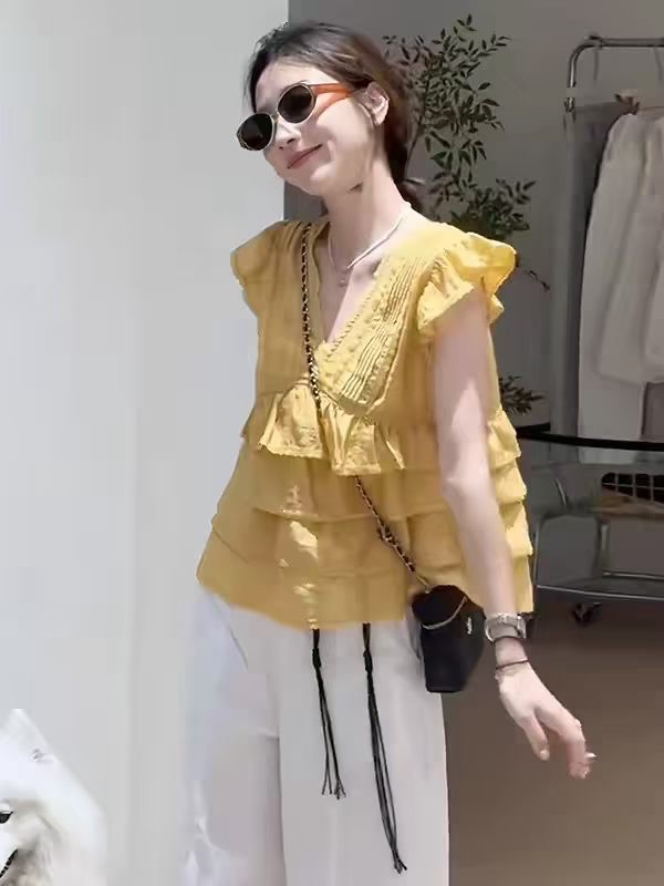 홀로우 아웃 레이스 V넥 민소매 쉬폰 셔츠 여자 2026 새로운 여름 프랑스식 프릴 인형 셔츠 맨위