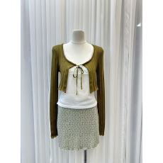 批发薛千千Meyes「绿野仙踪」春夏碎花气质款毛针织衫吊带半裙三件套