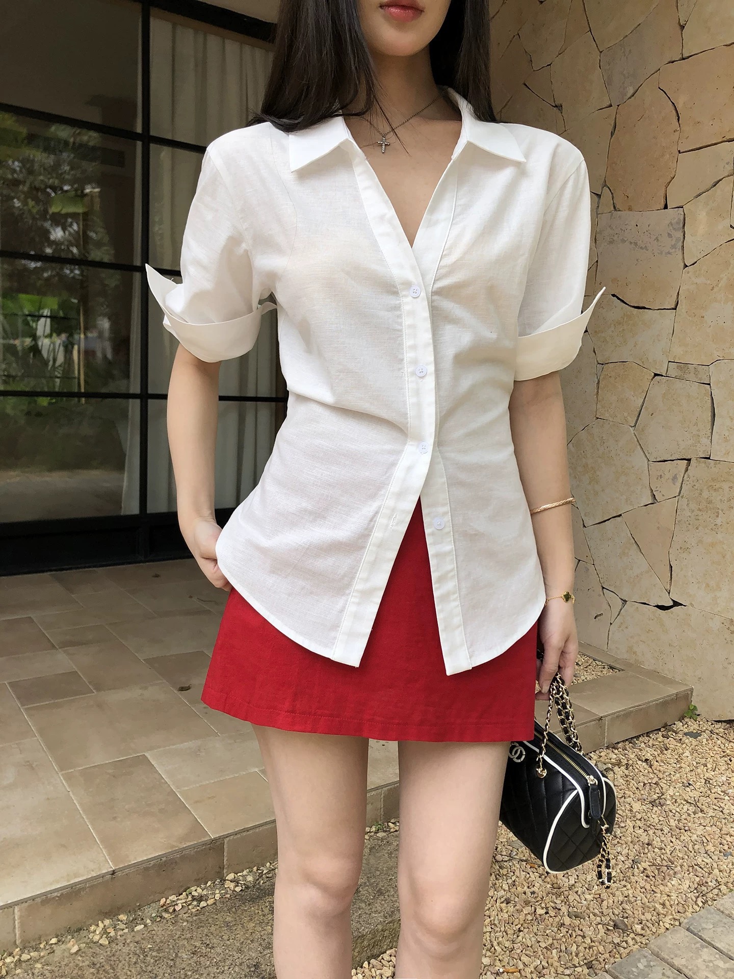 레드 맨 파빌리온 화이트 셔츠 여자 2026 새로운 아마 프랑스식 사소한 아름다운 맨위 반팔 자이언트 잘 생긴 셔츠