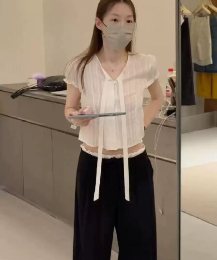 oker 한국 2026 여름 여성 프랑스식 리본 주간 실크 자카드 거품 소매 쇼트 스타일 셔츠