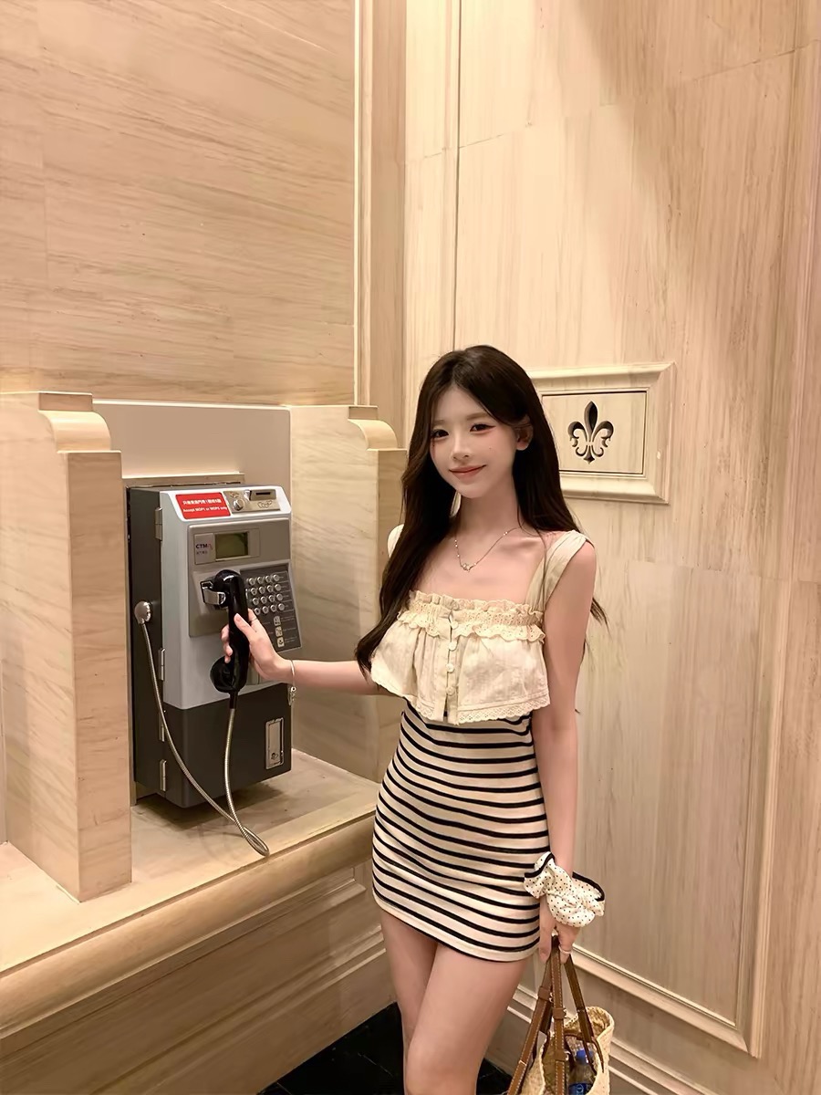 고대 조기 소녀 마음 부드러운 자매 바람 분위기 센스 스트라이프 페이크 레이어드 한 부서 드레스 shebyshj 베트남