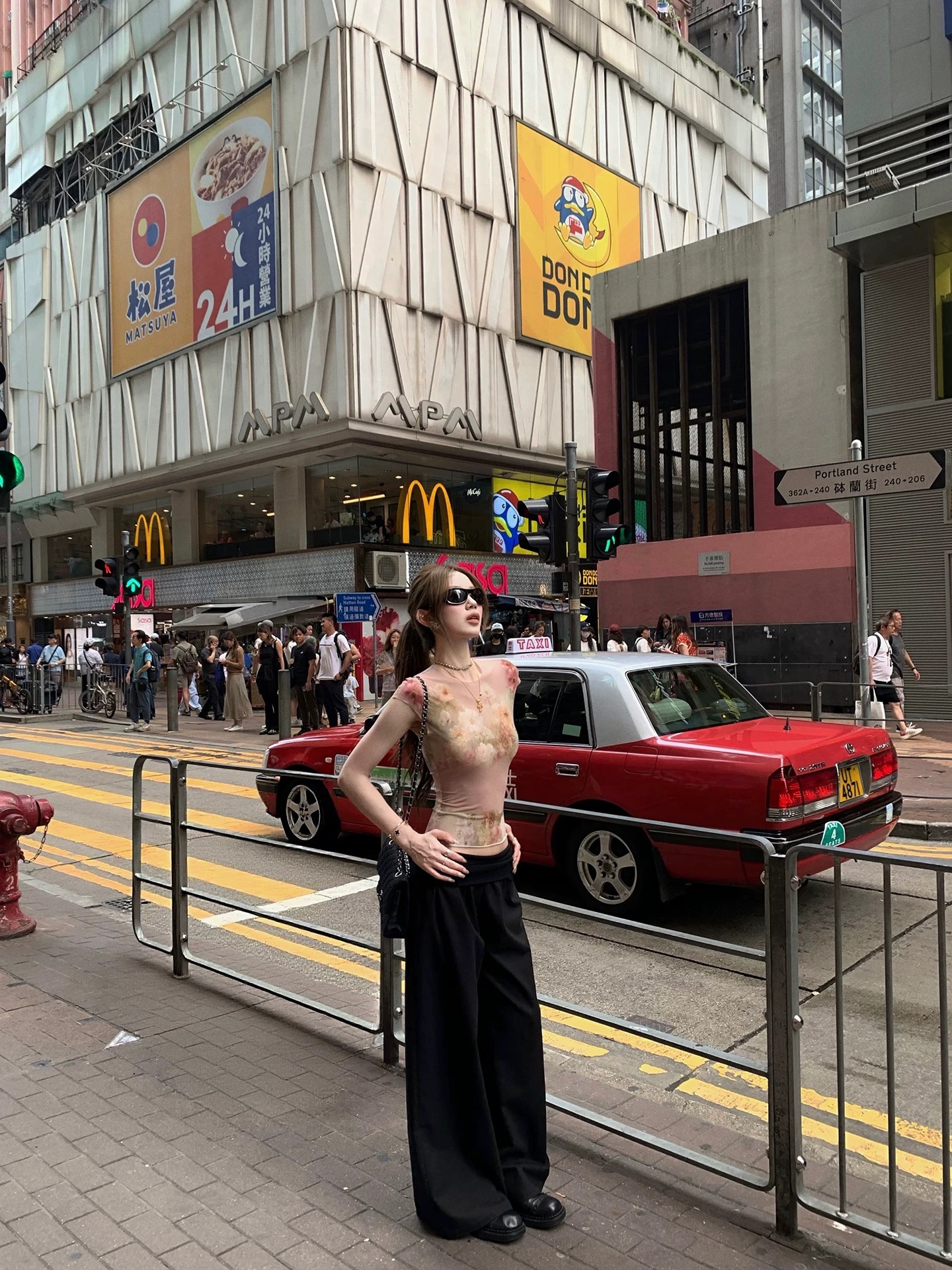 tongiiuu 남자 탑 여름 꽃 꽃무늬 망사 티셔츠 여성 핫걸 몸매 가꾸기 슬림해 보이는 마이크로 ~을 통해 민소매 맨위 여름