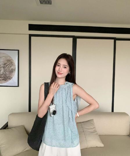 한 부서 레트로 체크무늬 흔들다 칼라 민소매 조끼 2026 년 여름 품격 다용도 작은 대중 디자인 센스 맨위