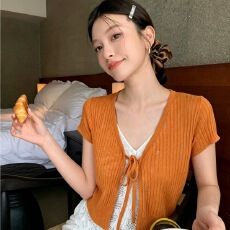 批发假两件蕾丝拼接v领短袖<b class='q'>针织</b>衫女夏季新款修身纽扣镂空<b class='q'>开衫</b>上衣服