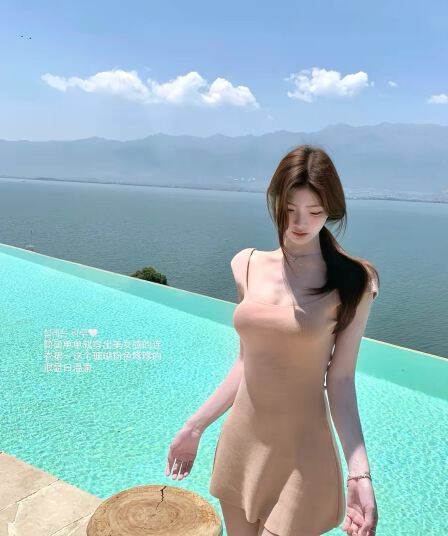 화이트 워터 여성 아름다움 센스 양면 착용 u 칼라 조끼 스커트 여성 여름 한 부서 디자인 센스 몸매 가꾸기 순수한 욕망 한 마디 미니 스커트
