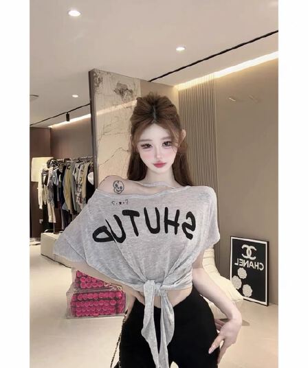2026 새로운 순수한 욕망 보트넥 오프숄더 알파벳 프린트 레이스업 허리 수축 루즈핏 슬림해 보이는 쇼트 스타일 맨위