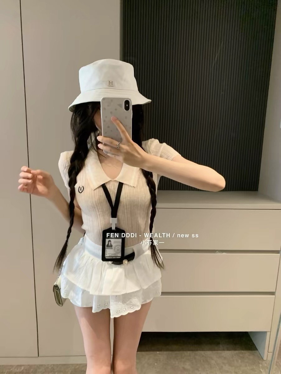 머리카락 작은 펜 fen 홈 여름 새로운 부유 한 가족 천 골드 익스트림 제인 바람 외국 가스 폴로 칼라 얇은 스타일 어깨 패드 니트 스웨터 경기 일 카드