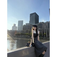 批发八盖pinky piggy  格林左岸 法式灰色针织修身背心<b class='q'>不规则</b>半裙套装