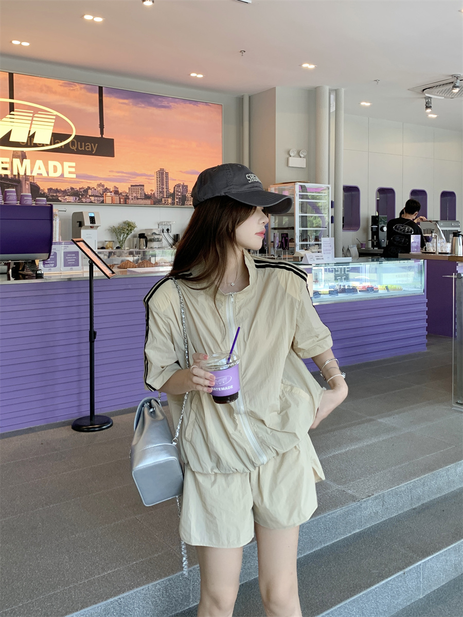 재고 있음 실사 캐주얼 스포츠 슈트 여성 자외선 차단 재킷 넓은 다리가 짧다. 바지 아메리칸 레트로 캐주얼 세트 여성
