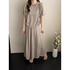 批发2026春<b class='q'>夏</b>款镂空针织衫半身裙两件套女春季百搭显瘦通勤套装
