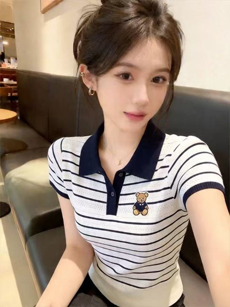 재고 있음 한 부서 자수 작은 곰 POLO 칼라 반팔 니트 스웨터 연령 감소 외국 가스 배색 스트라이프 슬림해 보이는 맨위 여성