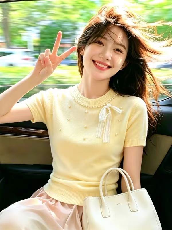 재고 있음 작은 샤넬 스타일 진주 나비 매듭 반팔 니트 스웨터 여성 품격 연령 감소 패션 다용도 티셔츠 맨위
