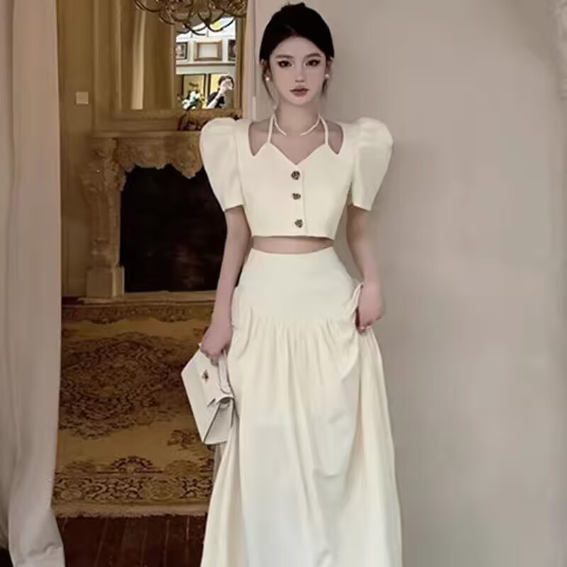 재고 있음 작은 샤넬 스타일 세트 여성 2026 여름 프랑스식 품격 거품 소매 맨위 하이웨이스트 슬림해 보이는 반신 롱 스커트