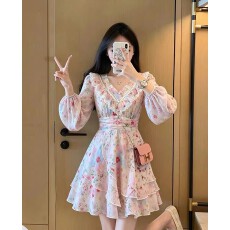 批发2026夏季新款法式<b class='q'>甜美</b>风碎花裙V领收腰显瘦度假连衣裙