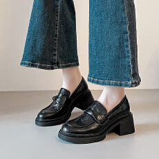 批发软底乐福鞋女2026春<b class='q'>秋</b>季新款小金币单鞋英伦厚底一脚蹬小皮鞋