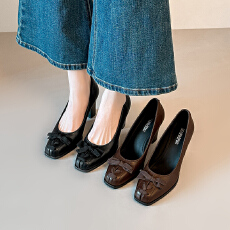 批发2026法式<b class='q'>复古</b>浅口单鞋女粗跟通勤风方头高跟鞋简约蝴蝶结女鞋