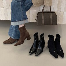 批发韩版方头简约粗跟短筒靴子女2025年新款秋<b class='q'>冬</b>百搭气质后拉链时装靴