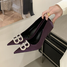 批发2026年新款春款水钻扣单鞋