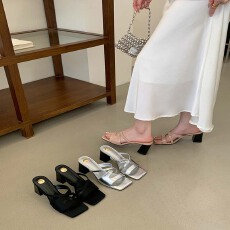 黑色法式绝美小凉拖鞋仙女鞋子2026年新款夏季外穿配裙子高跟凉鞋