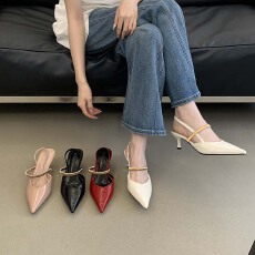 2026绝美裸色漆皮尖头高跟鞋女夏气质金属一字带性感细跟包头凉鞋