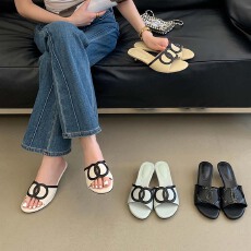 批发真皮~沙滩拖鞋女外穿夏新款绝美凉拖海边<b class='q'>休闲</b>百搭配裙子高跟凉鞋