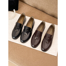 批发2025年新款秋季复古风一脚蹬乐福鞋女款百搭通勤小皮鞋大码鞋