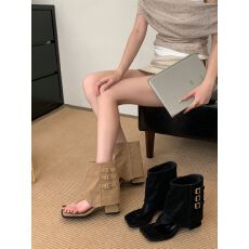 批发2025夹趾人字拖凉靴<b class='q'>夏</b>季裤管短靴粗高跟女靴子35-40