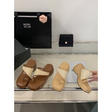 批发2026厚底防水台松糕底夹趾凉拖度假风草编时尚外穿凉鞋35-40