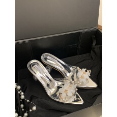 批发2026夏季新品尖头水晶根PVC拖鞋外穿花朵气质仙女风凉拖现货35-40