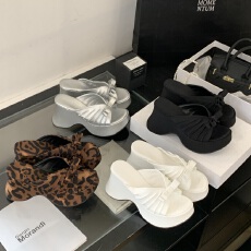 批发厚底拖鞋女夏外穿配裙子网红绝美黑色坡跟2025新款高跟凉拖鞋