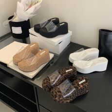 批发坡跟增高厚底透明带一字拖鞋女鞋子外穿2026夏季时尚气质凉拖凉鞋