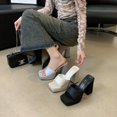 批发高跟凉鞋2026夏季新款<b class='q'>简约</b>粗跟方头厚底防水高跟后空外穿凉拖鞋