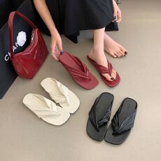 批发2026复古平底夹趾凉拖鞋女夏外穿新款百搭<b class='q'>休闲</b>沙滩鞋人字拖鞋