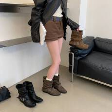 批发西部牛仔靴女2026新款<b class='q'>夏</b>季靴子复古美拉德皮带扣粗跟褶皱堆堆短靴
