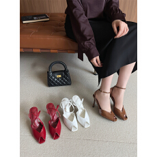 批发2026年新款高跟鱼嘴凉鞋一字扣带高跟女鞋