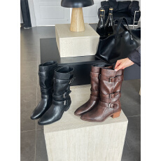 批发2025年新款小众设计感皮带扣粗跟中筒靴女英伦风马丁靴堆堆靴骑士