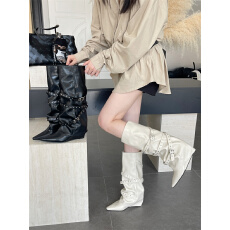 批发2025秋冬新款高跟裤管靴粗跟铆钉皮带扣大筒围长筒靴尖头高筒靴子