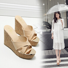 批发坡跟厚底防水台高跟凉鞋女2026<b class='q'>夏</b>季新款百搭舒适温柔罗马凉拖鞋