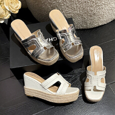 批发赵露思同款一字凉拖鞋女2026<b class='q'>夏</b>季外穿草编松糕鞋厚底高跟凉鞋