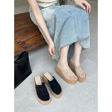 批发2026厚底坡跟凉拖鞋女松糕木纹底拖鞋一字拖鞋高跟露趾女凉鞋